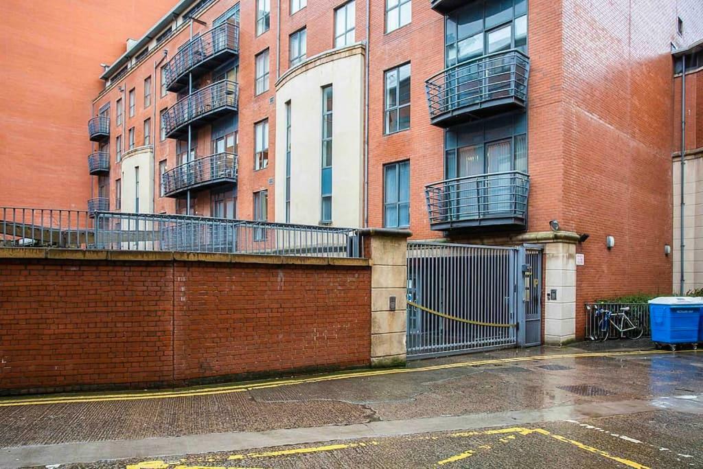 Spacious Belfast City Centre Duplex Apartment Екстериор снимка