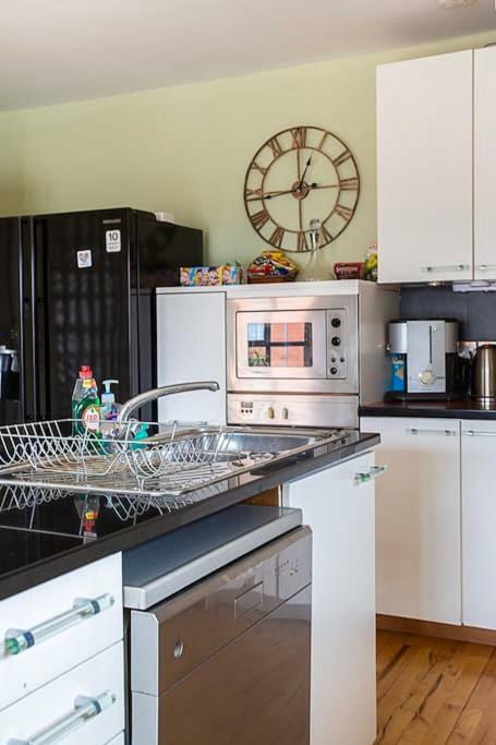 Spacious Belfast City Centre Duplex Apartment Екстериор снимка