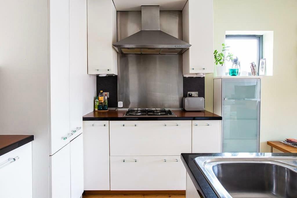 Spacious Belfast City Centre Duplex Apartment Екстериор снимка