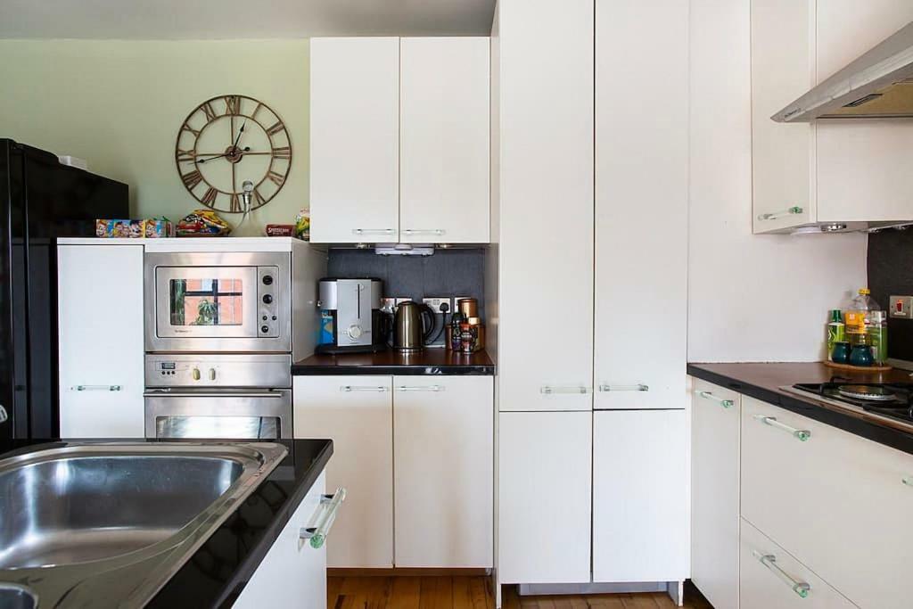 Spacious Belfast City Centre Duplex Apartment Екстериор снимка