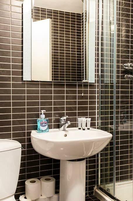 Spacious Belfast City Centre Duplex Apartment Екстериор снимка