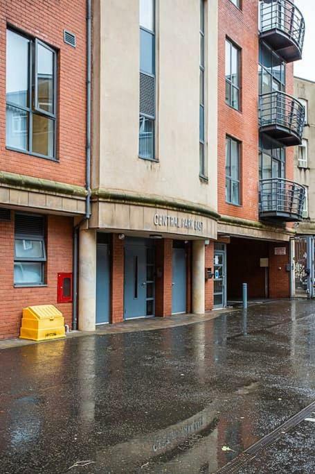 Spacious Belfast City Centre Duplex Apartment Екстериор снимка